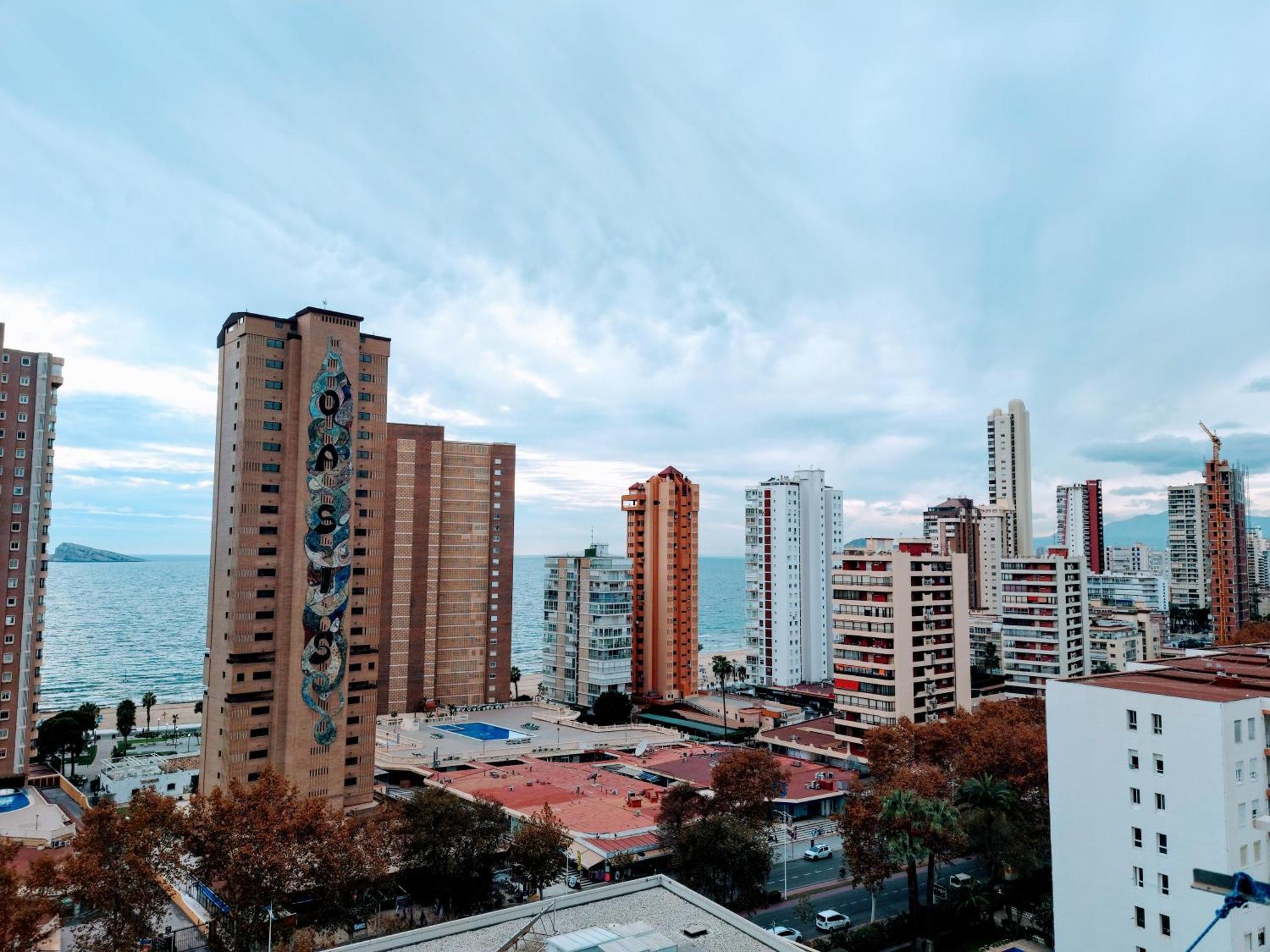 Blue Sky Apartment Benidorm Luaran gambar
