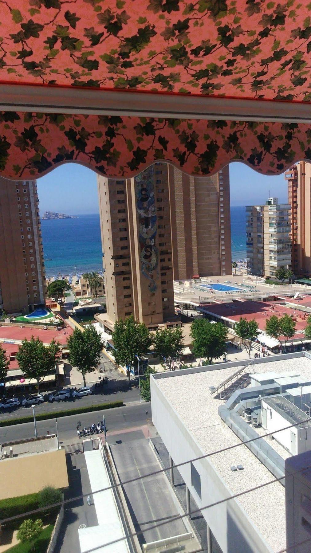 Blue Sky Apartment Benidorm Luaran gambar